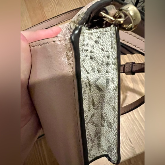 Michael Kors Jet Set Small Two-Tone Logo Smartphone Crossbody Bag, ballet multi. - Picture 7 of 11